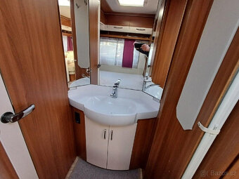 karavan 4osoby/1300Kg•Hobby 460UFE•100km/h - 3