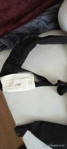 Klokanka na dítě

(Nositko s kapuci) - 3