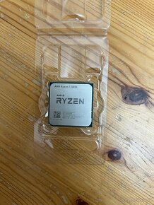 AMD RYZEN 5 5600G 6jader 12vláken 4.4GHz  Socket AM4 Funkční - 3