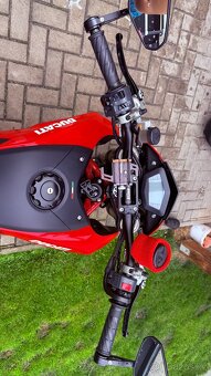 Ducati Hypermotard 1100 S - 3