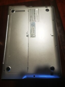 ultrabook Samsung NP530U3C - 3