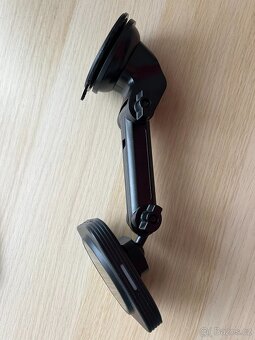 Bezdrátová MagSafe nabíječka / držák do auta - ESR, HaloLock - 3