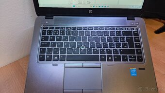 NOTEBOOK \\ HP \\ WINDOWS 11PRO \\ INTEL I5 \\ 8GB R - 3