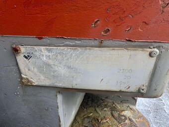 VIBRAČNÍ VÁLEC DYNAPAC - 3