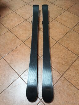 Dětské carvingové lyže 130 cm - 3