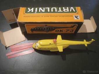 RETRO HRAČKA VRTULNÍK OK-73 - 3