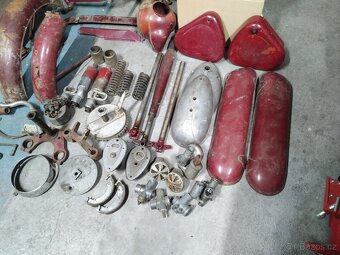 Jawa 250 pérák - 3