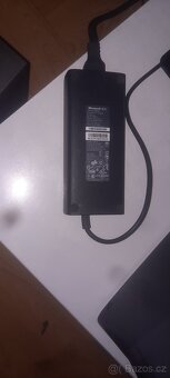 XBOX 360 plus HERNI VOLANT LOGITECH FERARI - 3