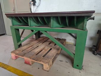 Přesný měřící litinový stůl - 3