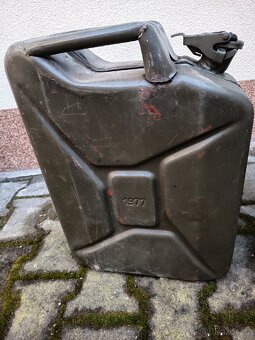 Plechové kanistry - 3