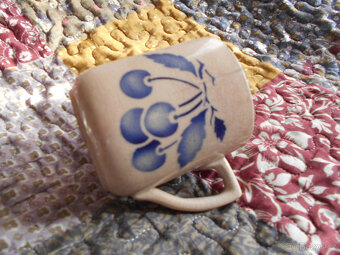 HRNEK - STAROŽITNÝ - MODRÉ TŘEŠNĚ - 3