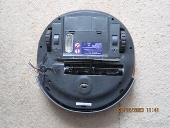 Robotický vysavač zn.002 - 3