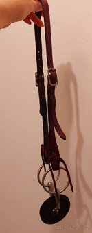 Jednoduchá uzdečka z červené kůže - 3