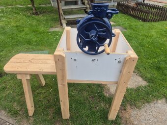 Loupač na kukuřici. - 3