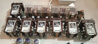 Různý elektromateriál - obsáhlý mix - 3