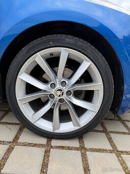 Alukola elektrony disky 5x112 r18 originál Škoda modus - 3