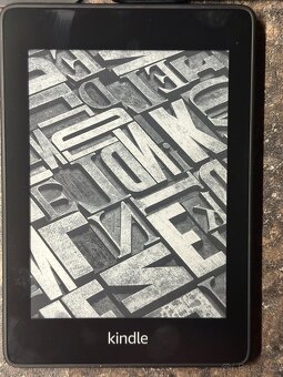 Amazon Kindle Paperwhite 10. gen čtečka knih 8GB + obal - 3