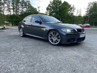 BMW 330i - 3