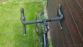 Gravel kolo 4EVER Gromvel 2 – Shimano 105, karbonová vidlice - 3