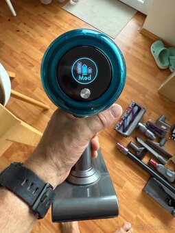 Dyson V15 Detect Total Clean, v záruce - 3