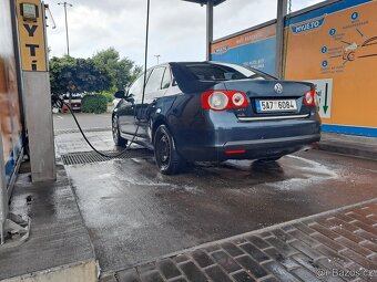 Volkswagen Jetta 1.6 benzín 2007 - 3