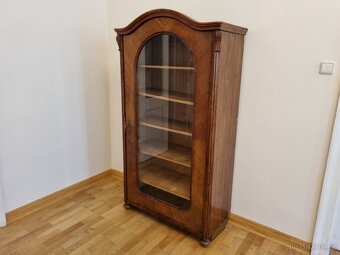 Starožitná vitrína - 3
