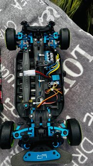 Prodám RC auta + spoustu náhradních dílů a doplňků - 3
