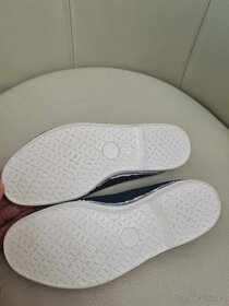 Cvičky tmavomodré, velikost 22cm - 3