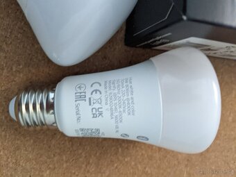Žárovka Philips HUE white and color ambiance 800 E27 - 3