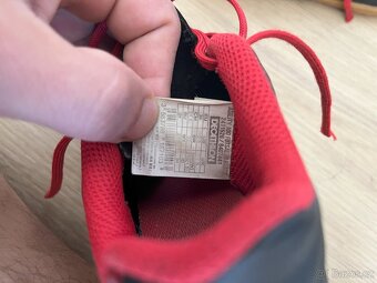 dětské sálové boty na fotbal DECATHLON vel.34 - 3