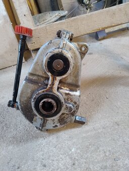 Uhlová převodovka - malotraktor - 3