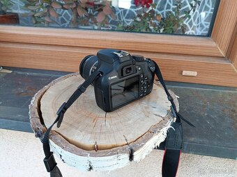 Canon EOS 1200D s příslušenstvím - 3
