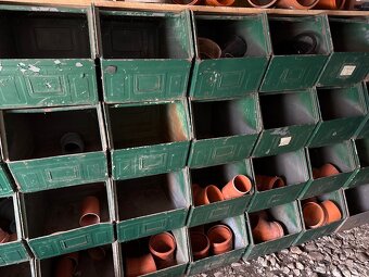 Ocelové regály a stohovatelné plechove bedny - 3