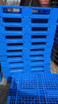 Palety plastové - 3