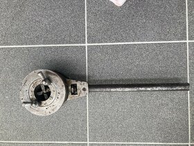 Nářadí, přístroje, náhradní díly a materiály z dílny - 3