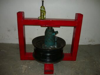 Vyvažovačka - hydraulický lis 30 tun - tuning BMW - 3