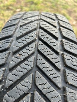 Kola Škoda Fabia - 3