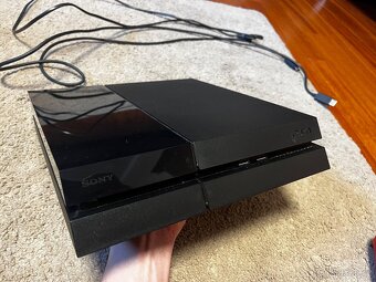 PlayStation 4 500GB - 3