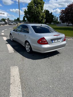 W211 Mercedes - 3