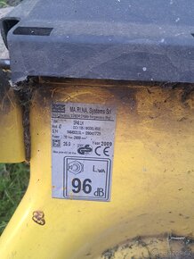 Sekačka HECHT s motorem HONDA GCV 135/model 4500 - 3