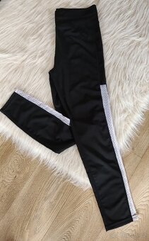 Legíny
Vel - XL (spíše M/L)
- 3