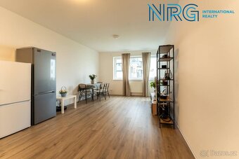 Pronájem bytu 2+kk s balkónem a parkovacím stáním - 3