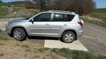 Toyota RAV4 2.0 VVT-i, 112kW, benzín, 4x4 - 3