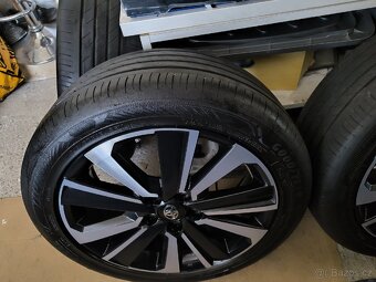 ALU kola Toyota Yaris 5x114,3 R18 Originál,pneu Goodyear 98% - 3