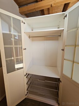 Šatní skříň IKEA smetanová výška 235 cm, šířka 100 cm, hloub - 3