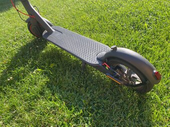 Elektrická koloběžka Xiaomi mi scooter pro 2 - 3