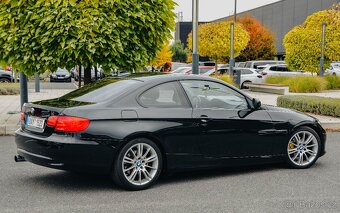 BMW E92 320i / 125 kW / 2. MAJITEL / SKVĚLÝ STAV - 3