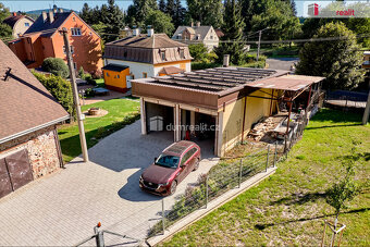 Rodinný dům s komerční budovou a garážemi, Sadov - 3