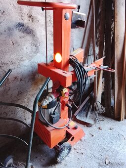 Štípač dřeva - 3