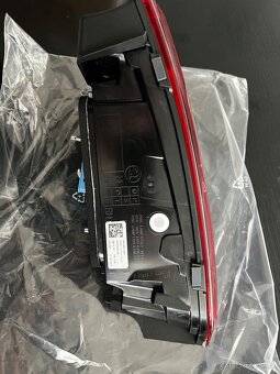 Zadní světlo pravé vnitřní Škoda Kamiq - 3